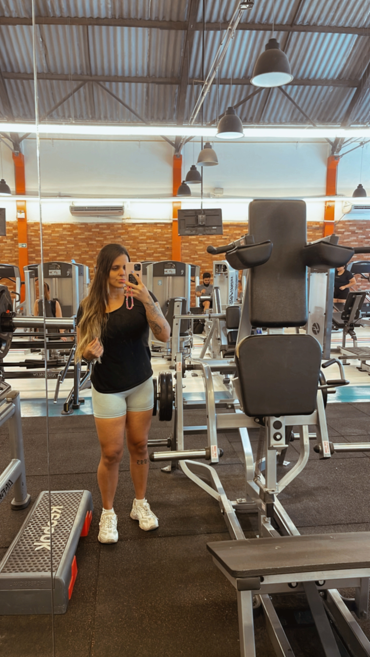 Paciente em academia antes do acompanhamento